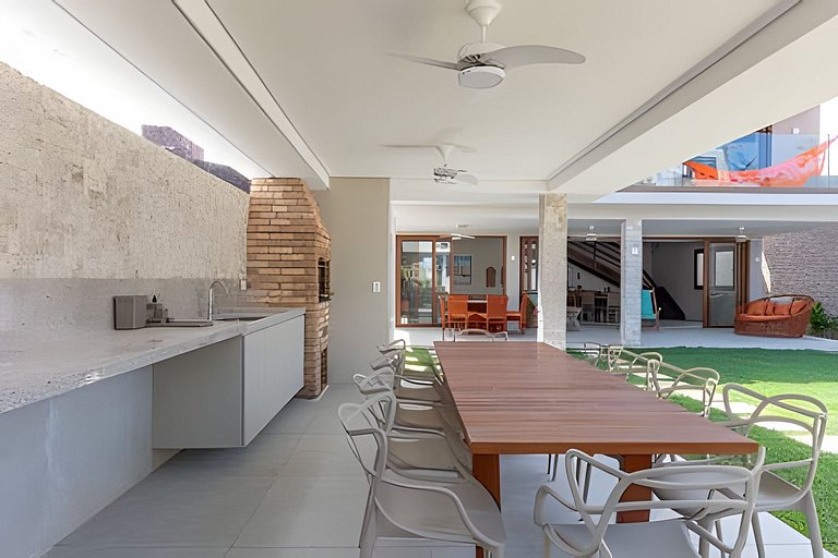 Casa Lú | 5 Suítes | 80m da Praia | Até 18 pessoas