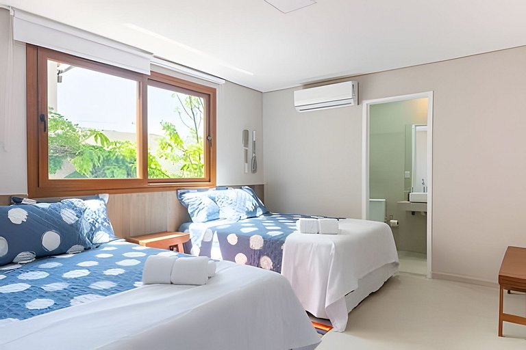 Casa Lú | 5 Suítes | 80m da Praia | Até 18 pessoas
