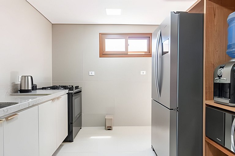 Casa Lú | 5 Suítes | 80m da Praia | Até 18 pessoas
