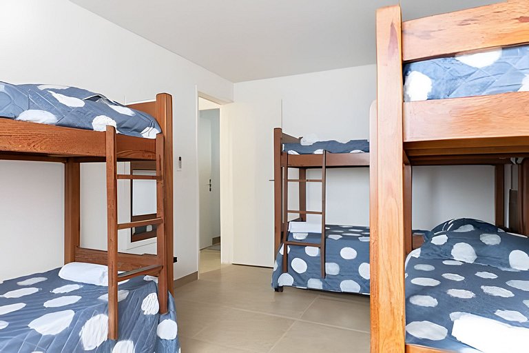 Casa Bia | Piscina | 50m da Praia | Até 12 pessoas