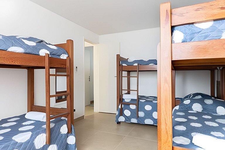 Casa Bia | Piscina | 50m da Praia | Até 12 pessoas